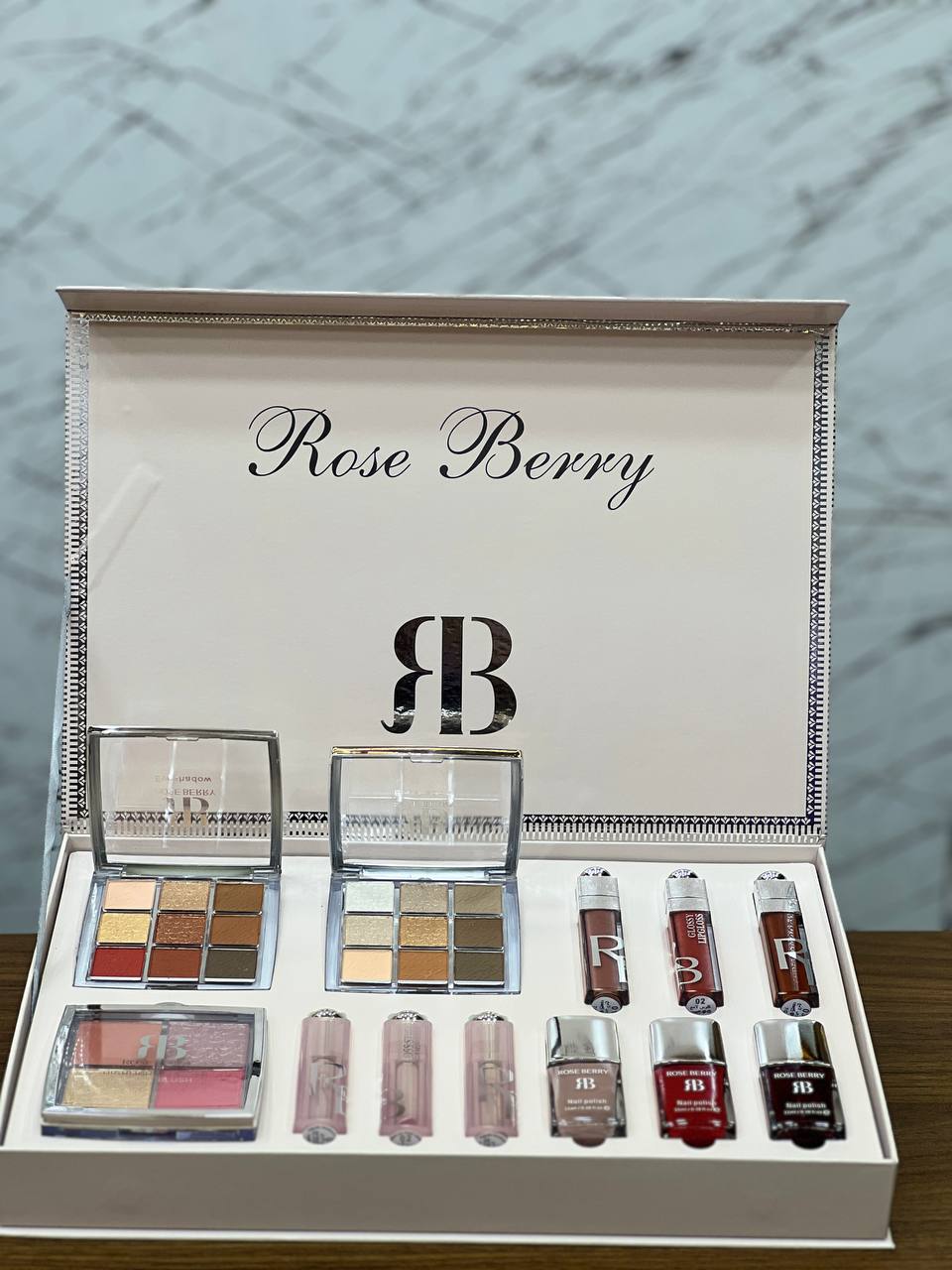 Pack maquillage original de marque rose berry 🤍🩷